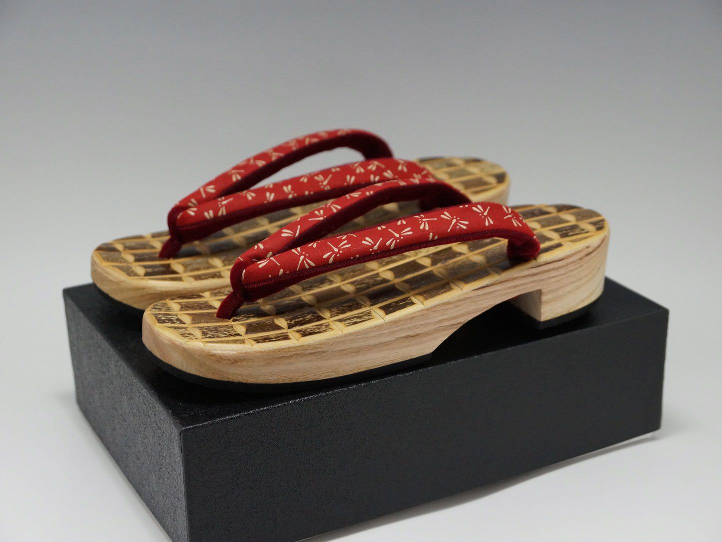 Geta Female Tiger Bamboo (Deerskin strap)