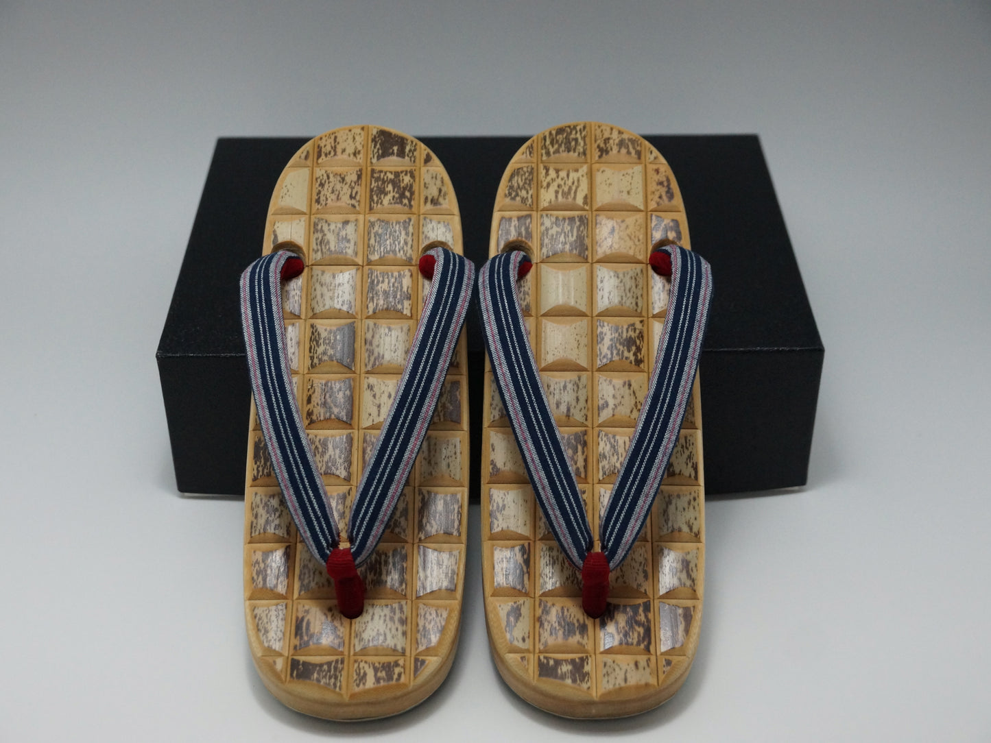 Geta Female Tiger Bamboo (Cloth strap)