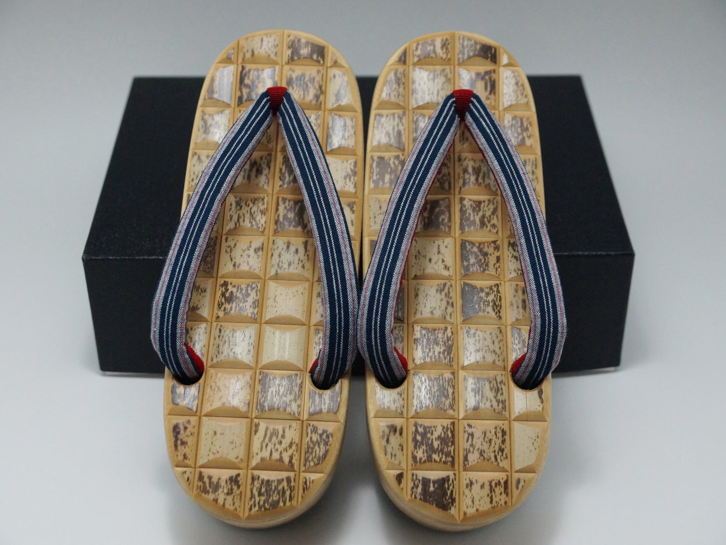 Geta Female Tiger Bamboo (Cloth strap)