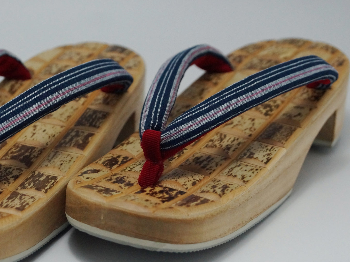 Geta Female Tiger Bamboo (Cloth strap)